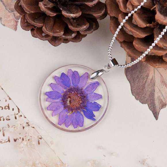 Jewelry - New Dried Purple & Pink Flower Necklace in Resin